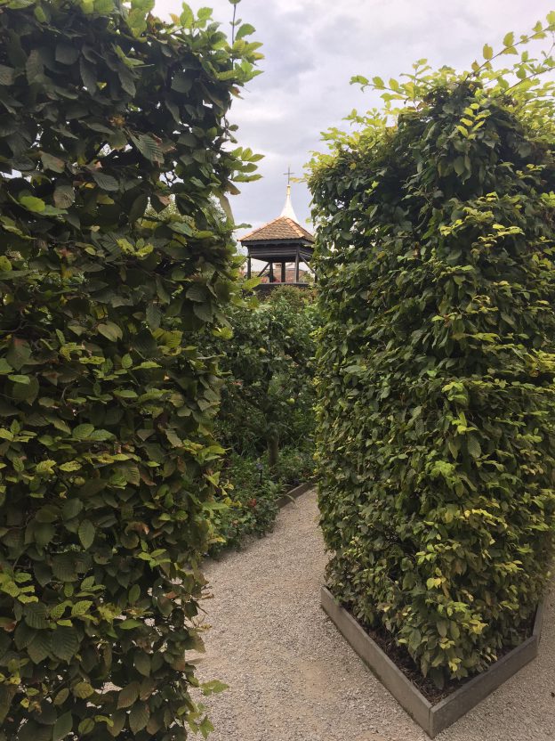 フランス イヴォワールの「五感の庭」その１（Le Jardin des Cinq Sens – Yvoire）